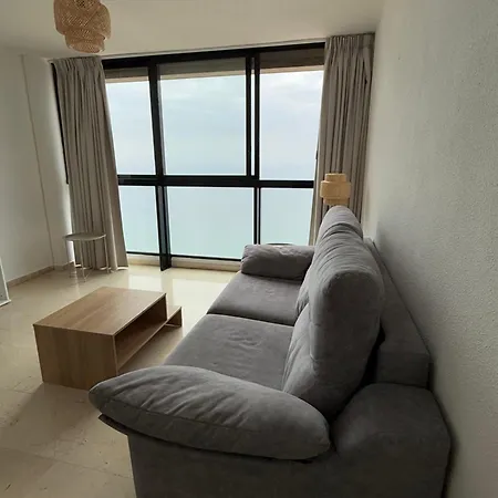 Apartment Primera Linea De Playa, Benidorm. *